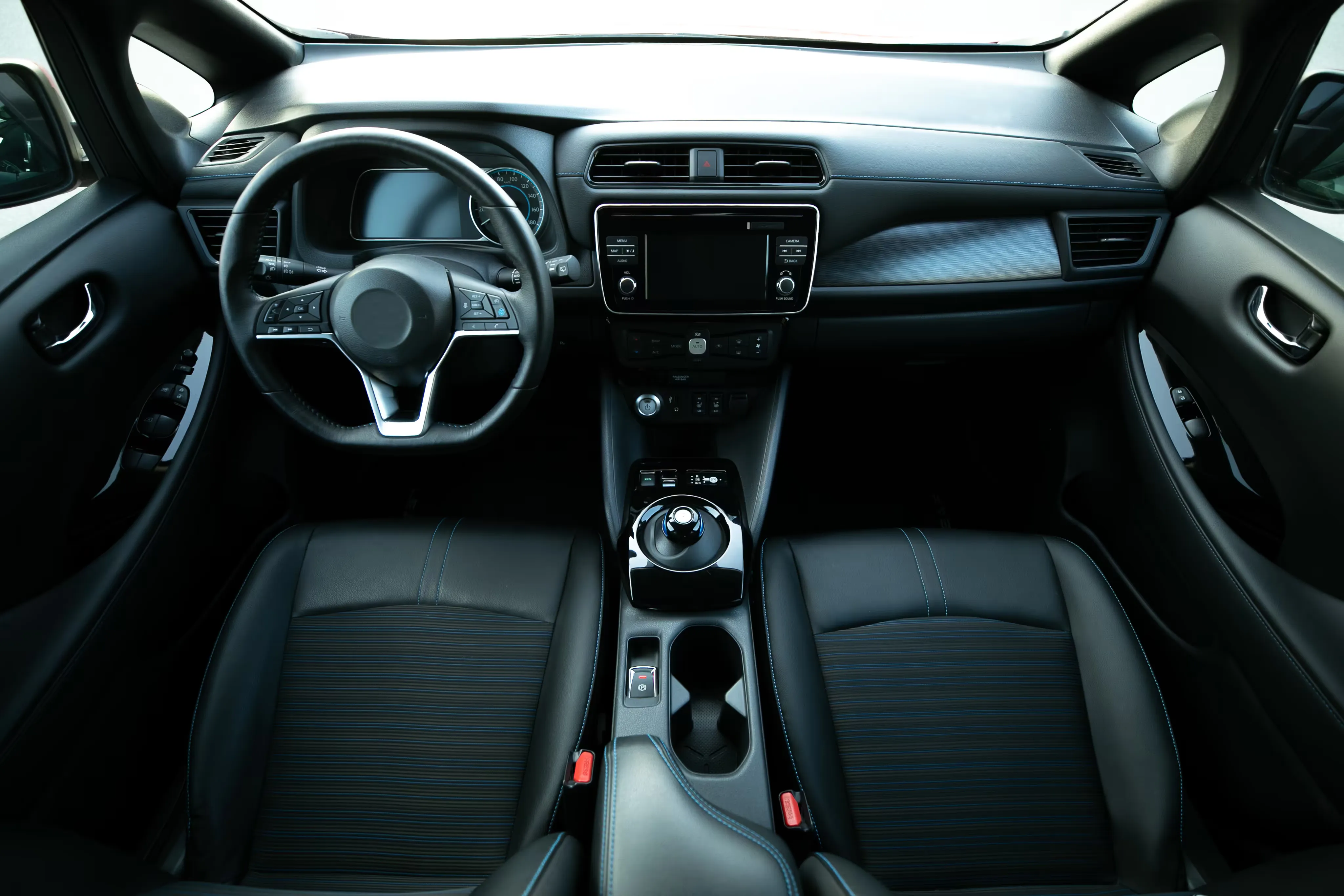 Interior de coche con limpieza premium - BUB INTERIOR