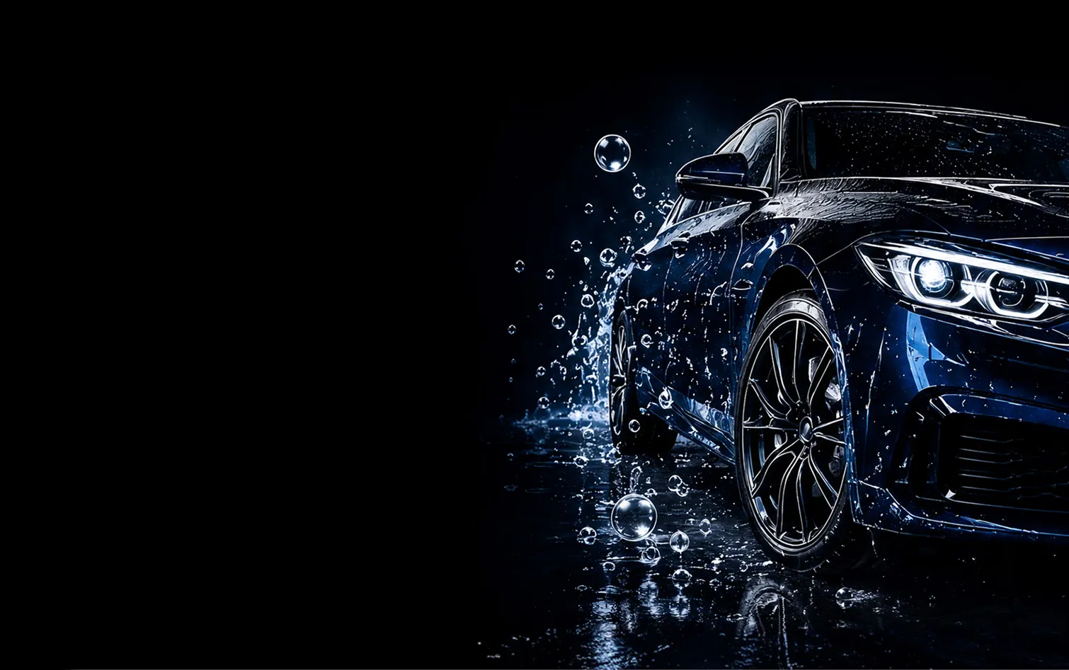 Imagen de header de un coche siendo limpiado